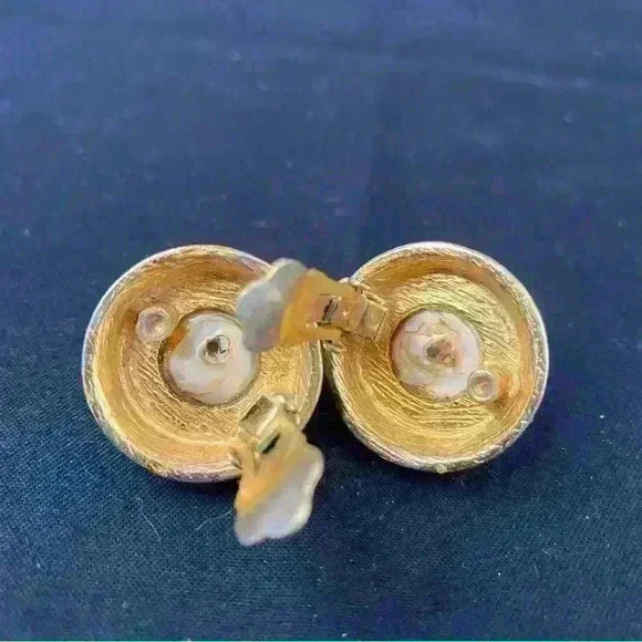 Kenneth Jay Lane KJL Vintage 60-70s Quality Costume Jewelry Earrings - Picture 3 of 3